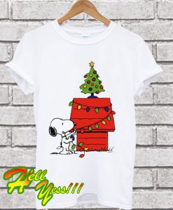 Christmas snoopy lights T Shirt