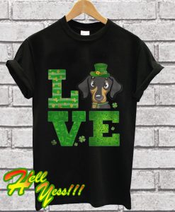 Love Dachshund St Patricks Day Green Shamrock T Shirt